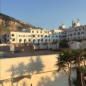 Meet your Posher, Eva